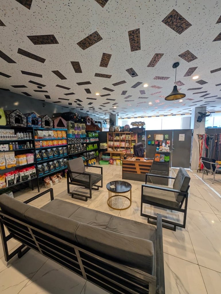 Pet Care Hospital Dewan Wali Puli Branch Interior